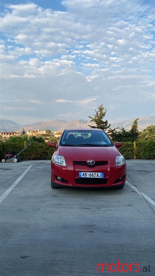 2009' Toyota Auris photo #3