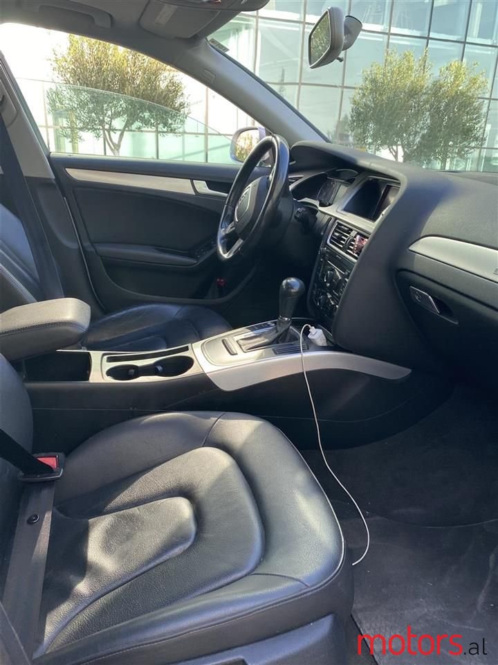 2010' Audi A4 photo #2