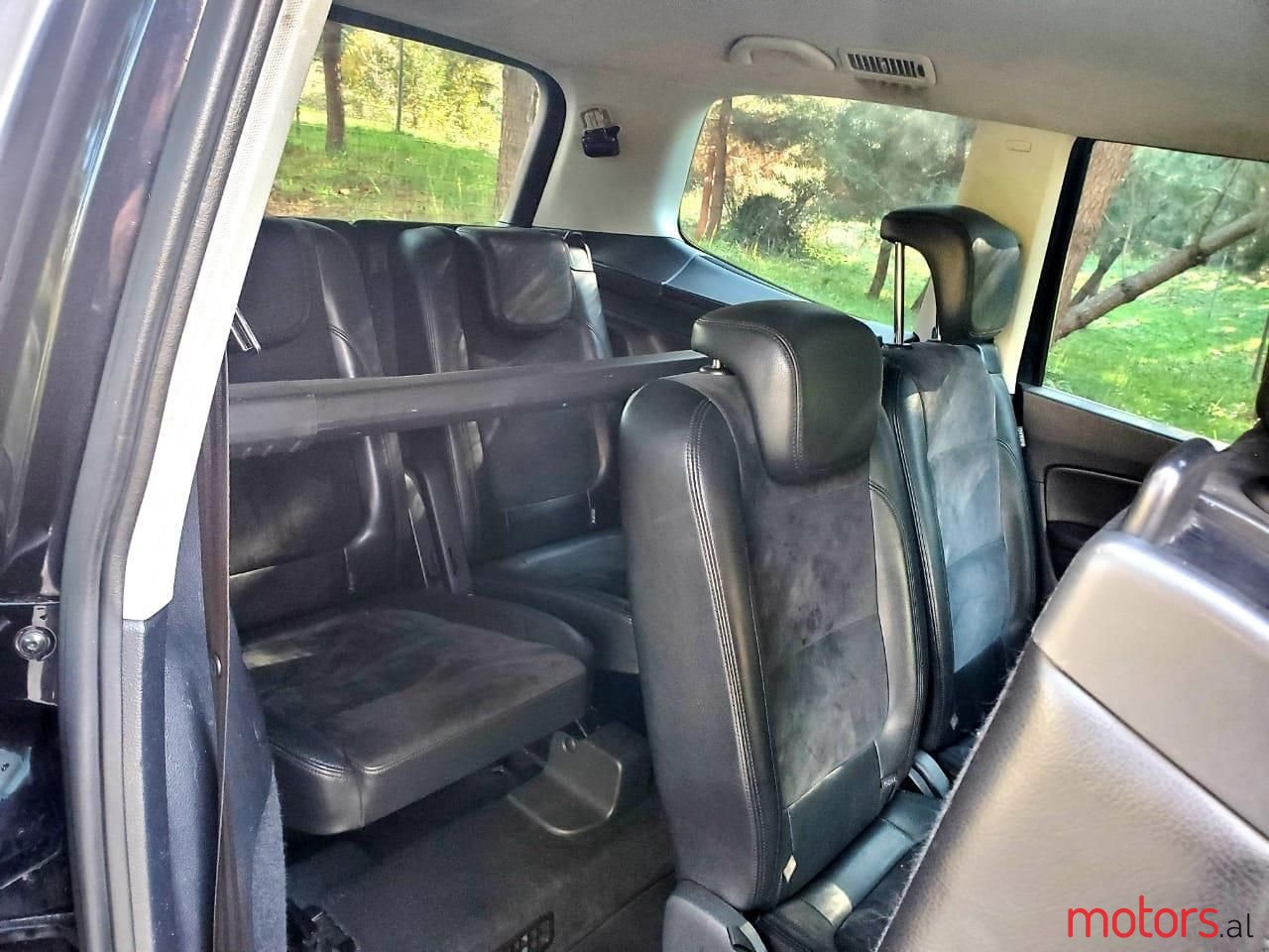 2014' Volkswagen Sharan photo #5