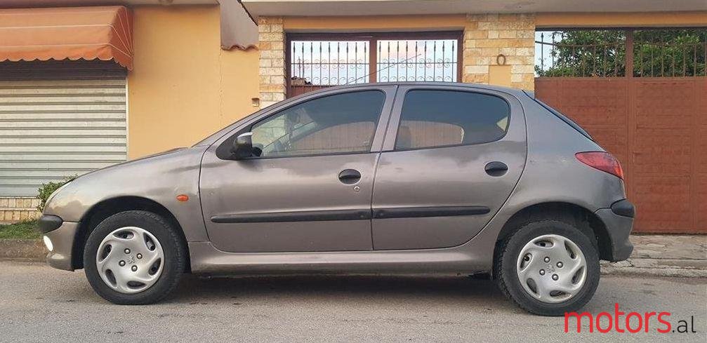 2000' Peugeot 206 photo #1