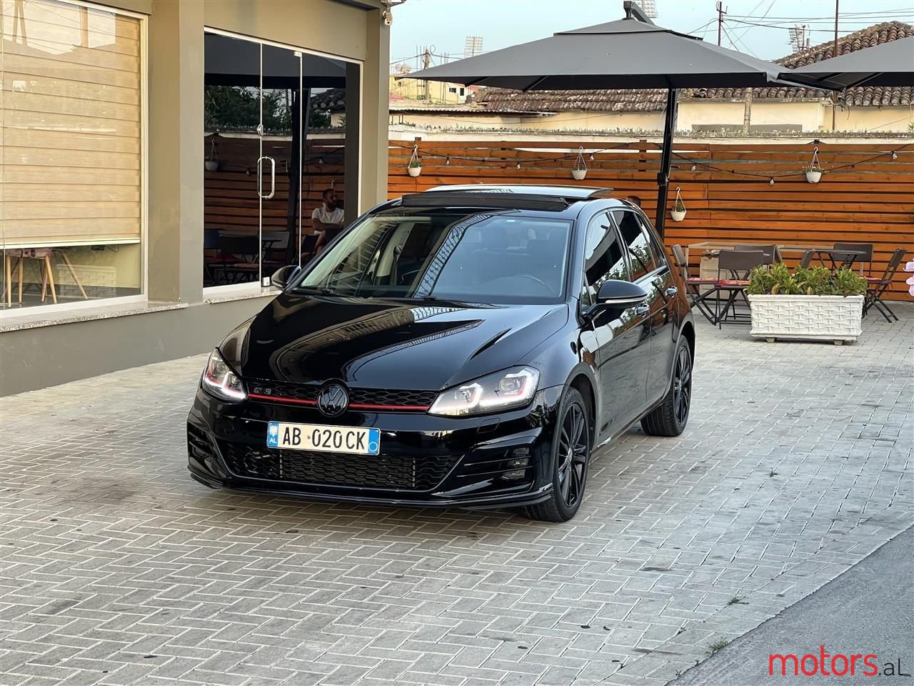 2015' Volkswagen Golf photo #1