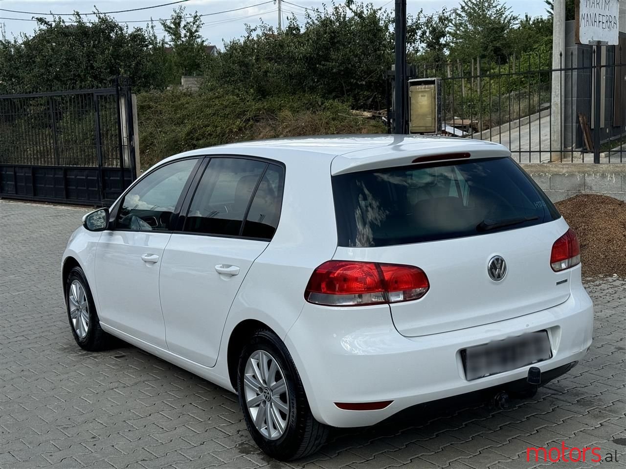 2010' Volkswagen Golf photo #6