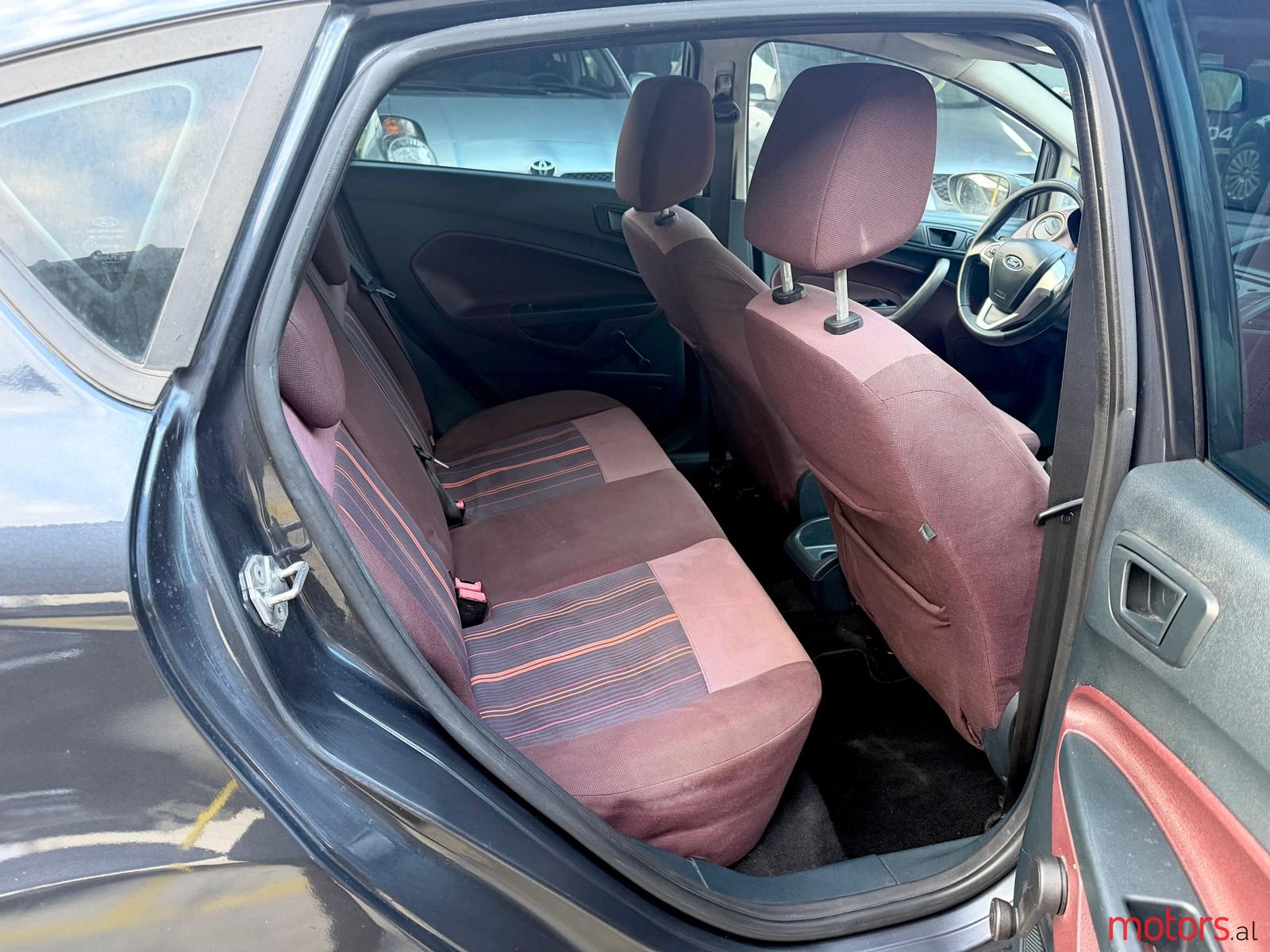 2010' Ford Fiesta photo #2