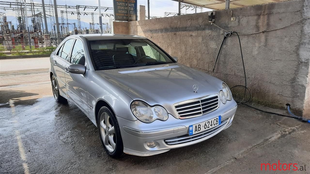 2006' Mercedes-Benz C 320 photo #1