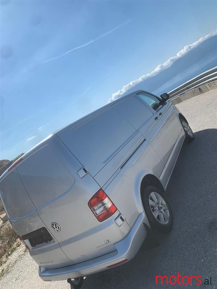 2014' Volkswagen T5 Transporter photo #6