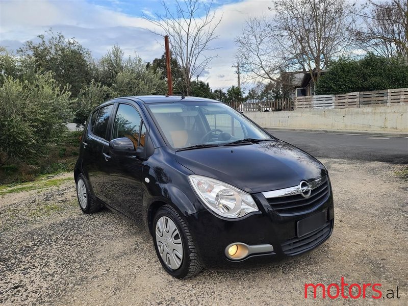 2011' Opel Agila photo #1