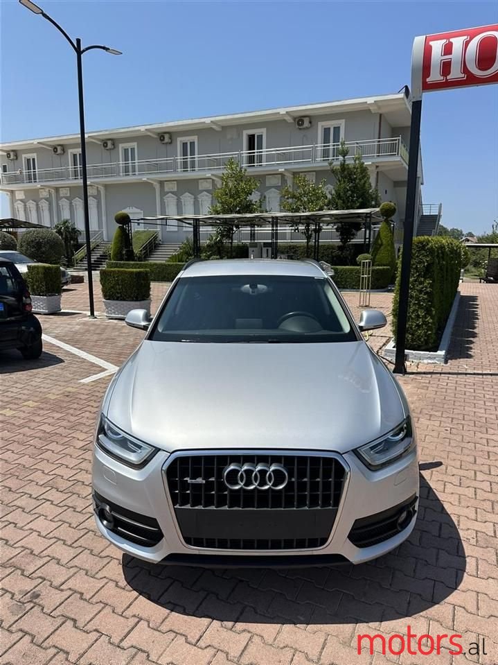 2013' Audi Q3 photo #6