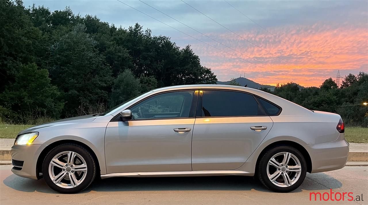 2013' Volkswagen Passat photo #4