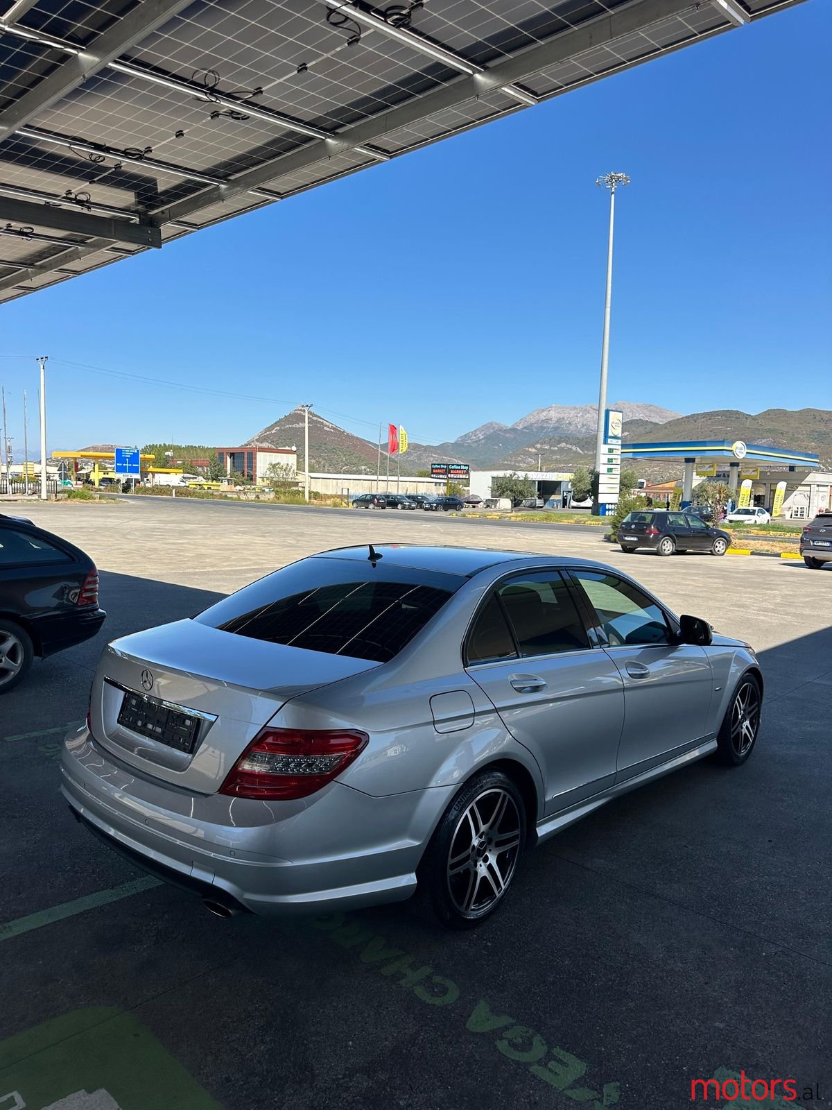 2008' Mercedes-Benz C 280 photo #3