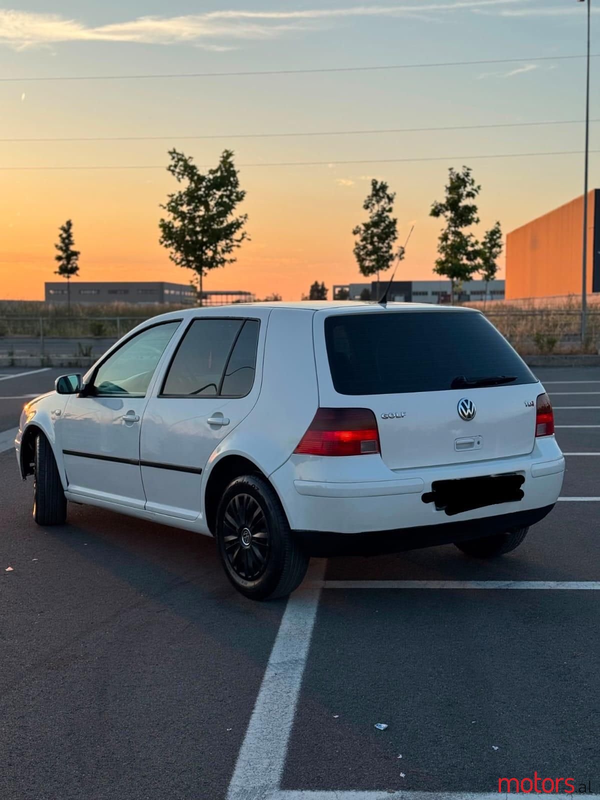 2000' Volkswagen Golf photo #2