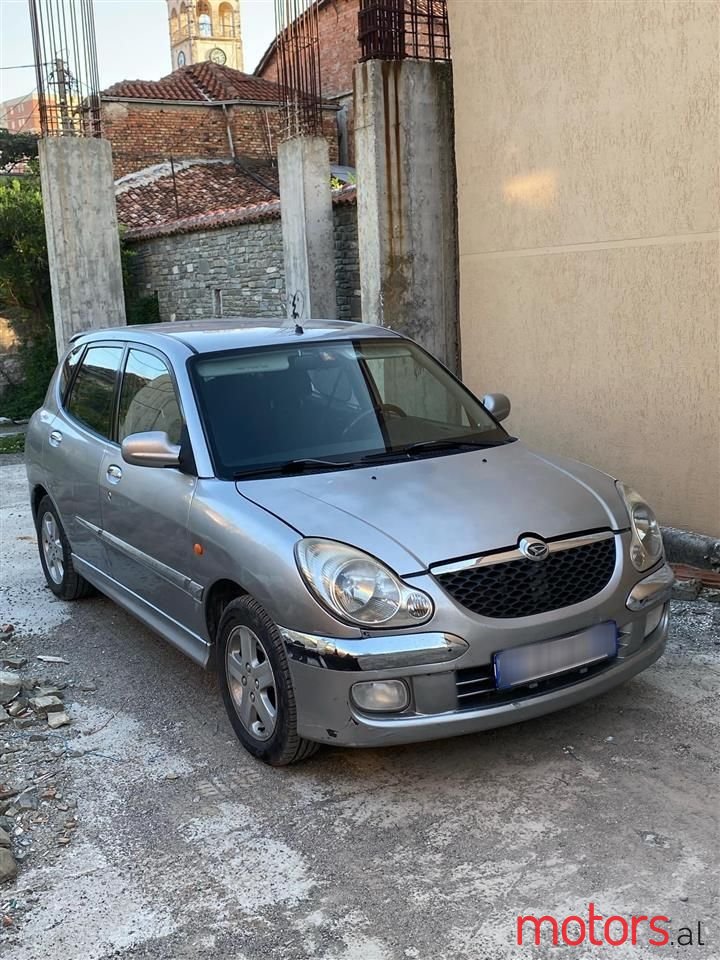 2003' Daihatsu Sirion photo #1