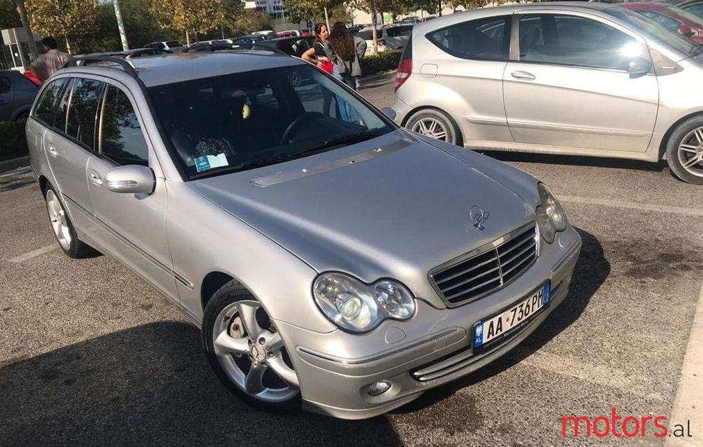 2004' Mercedes-Benz C 220 photo #1