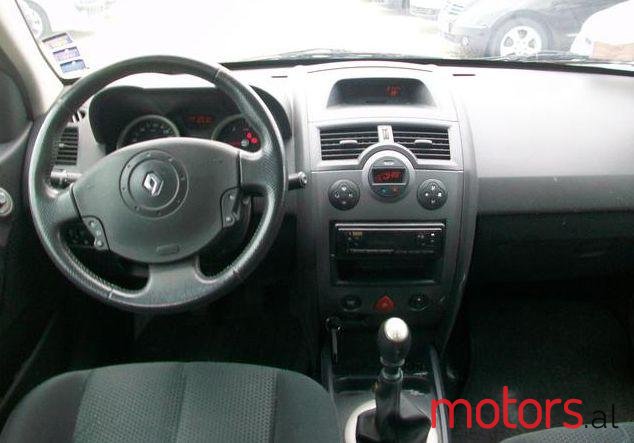 2004' Renault Megane photo #1
