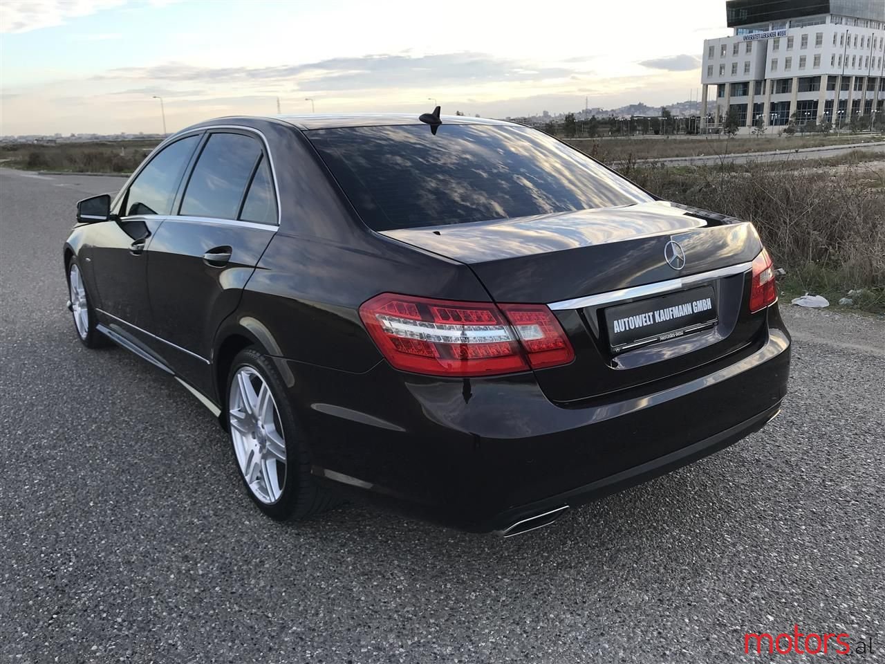 2010' Mercedes-Benz E 350 photo #5