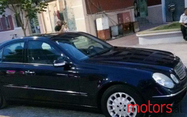 2003' Mercedes-Benz E-Class photo #1