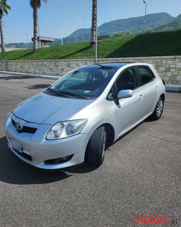 2008' Toyota Auris photo #6