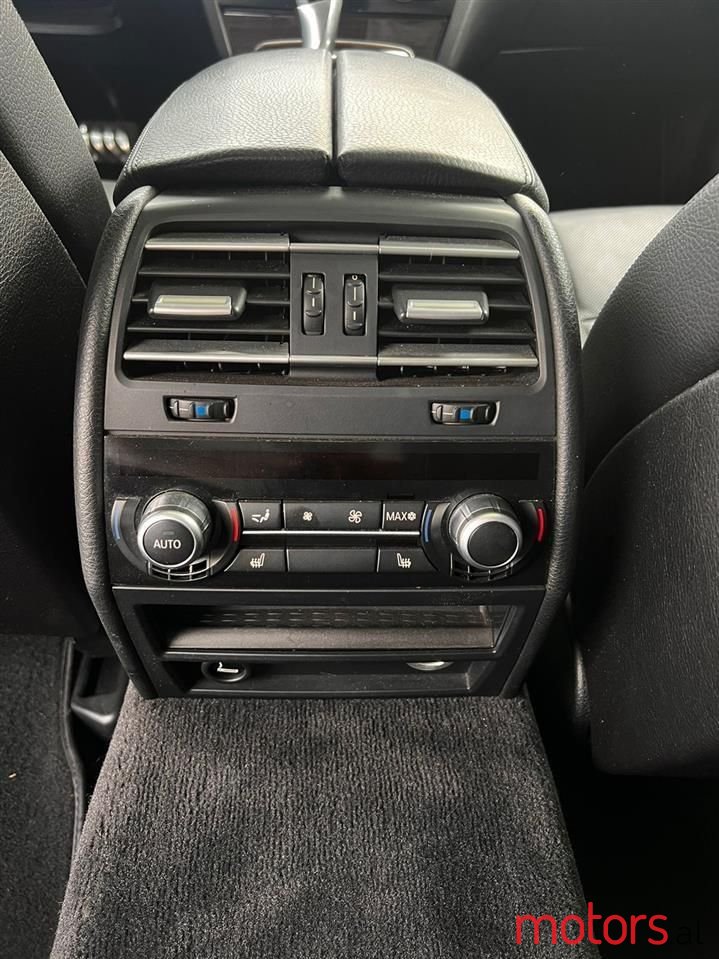 2010' BMW 740 photo #3