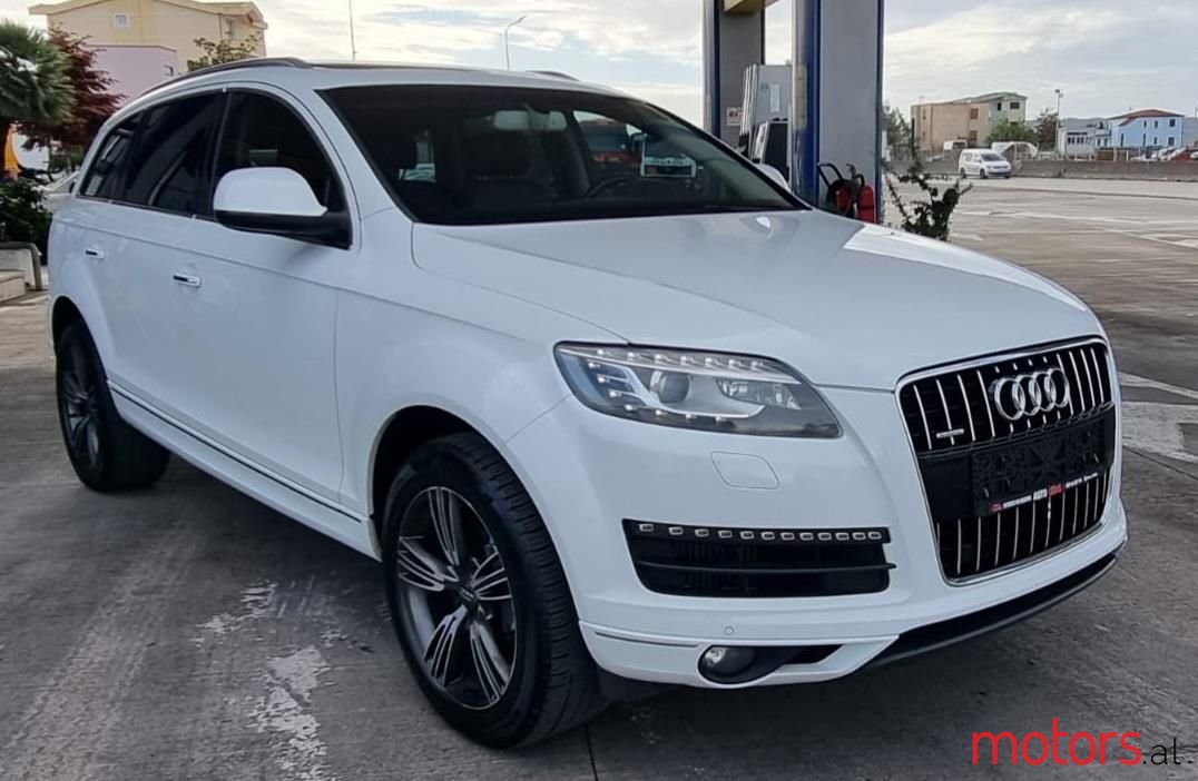 2013' Audi Q7 photo #1