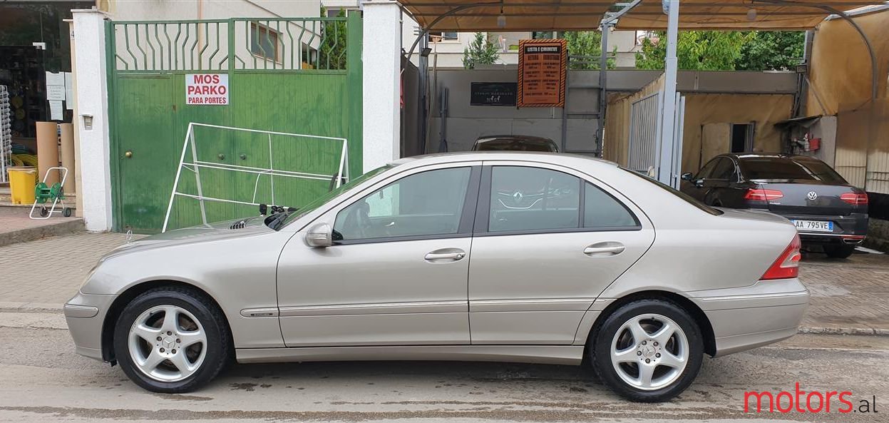 2005' Mercedes-Benz C 200 photo #1