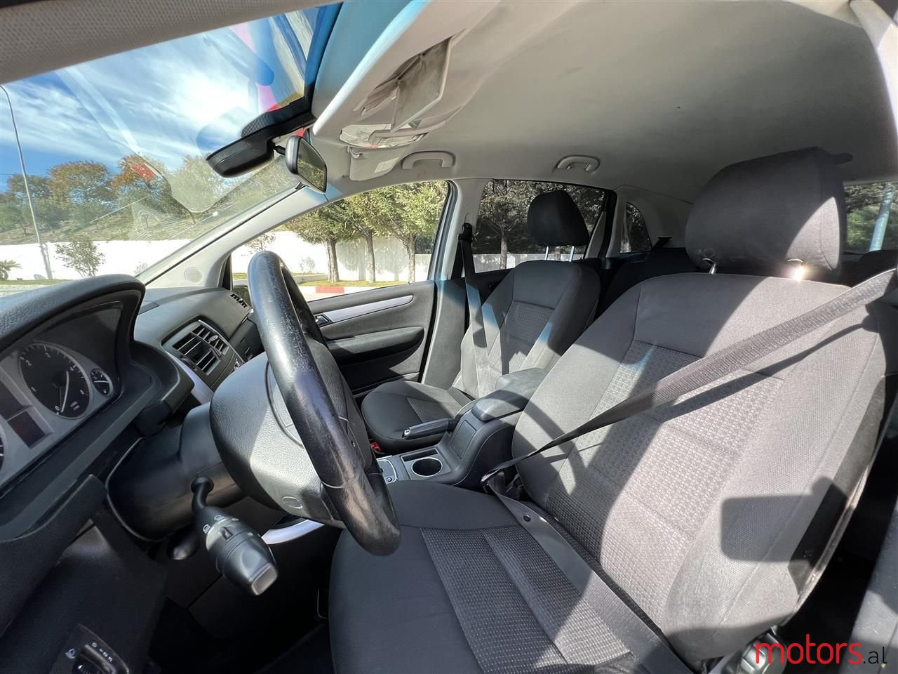 2005' Mercedes-Benz B 180 photo #6