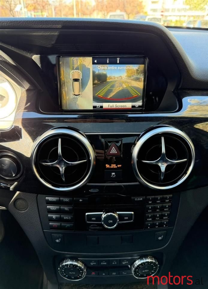 2014' Mercedes-Benz GLK 250 photo #3