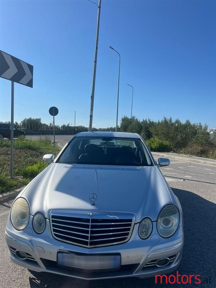 2008' Mercedes-Benz 200 photo #1