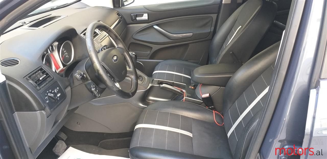 2011' Ford Kuga photo #5