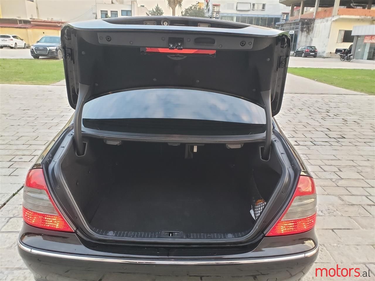 2007' Mercedes-Benz E 320 photo #3