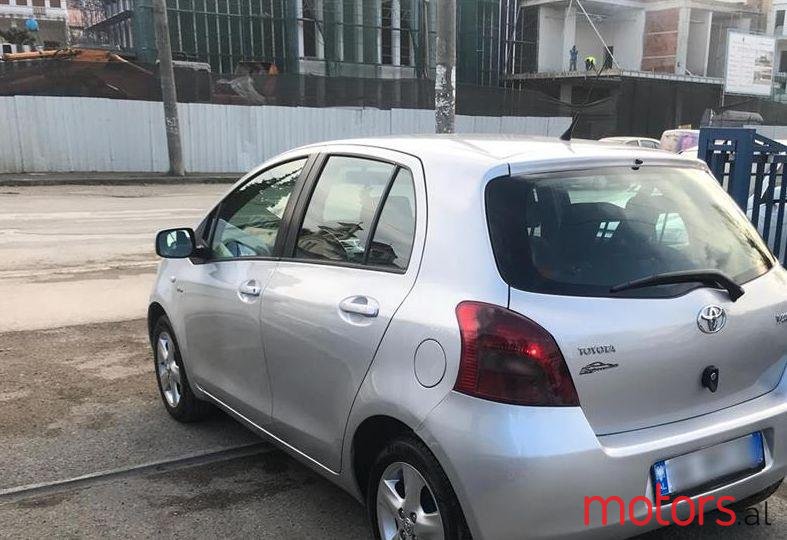 2008' Toyota Yaris photo #1