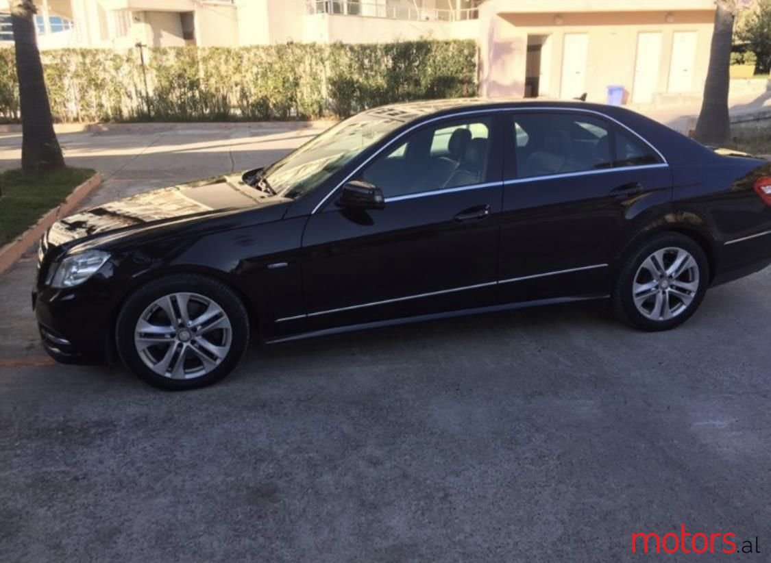 2010' Mercedes-Benz E 250 photo #2