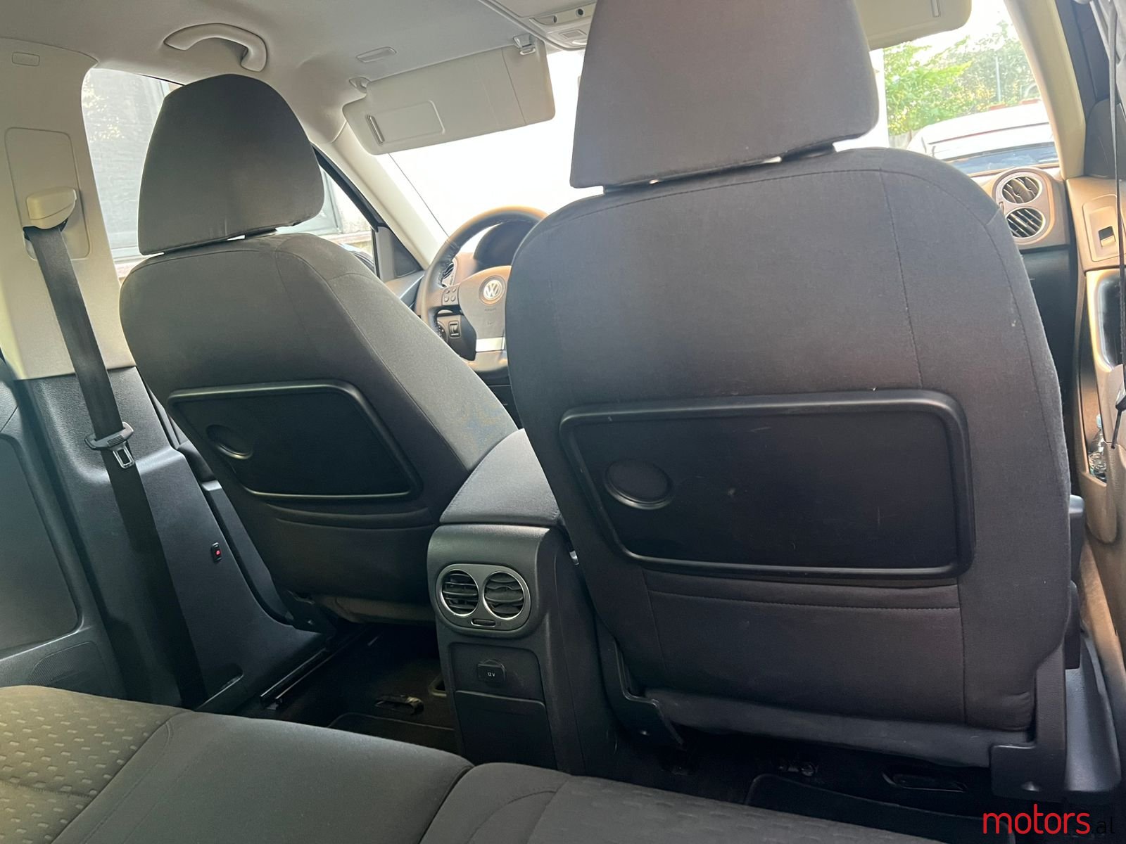 2008' Volkswagen Tiguan photo #5