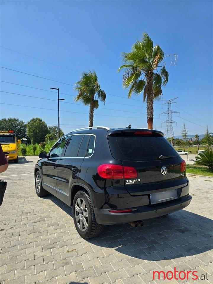 2013' Volkswagen Tiguan photo #2