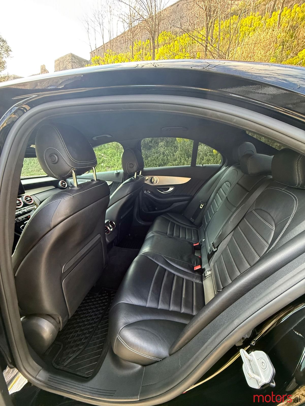 2015' Mercedes-Benz C 300 photo #6