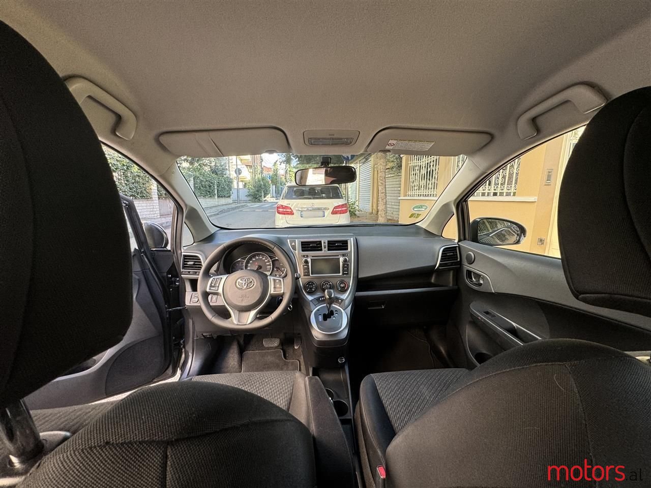 2011' Toyota Verso-S photo #6