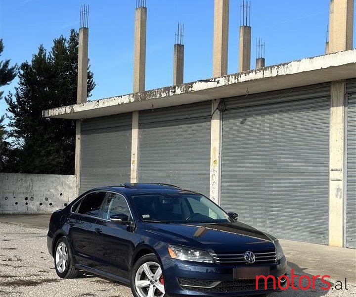 2013' Volkswagen Passat photo #1