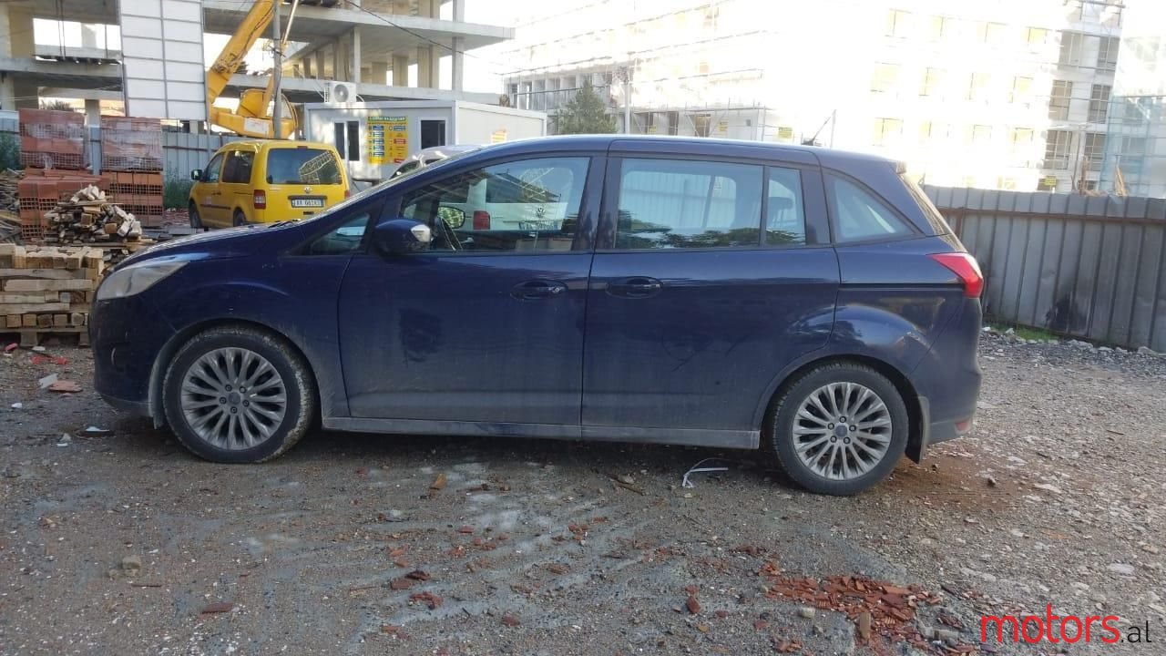 2013' Ford C-MAX photo #5