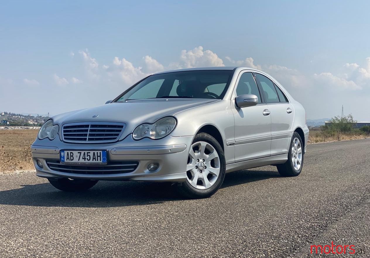 2004' Mercedes-Benz C 220 photo #1