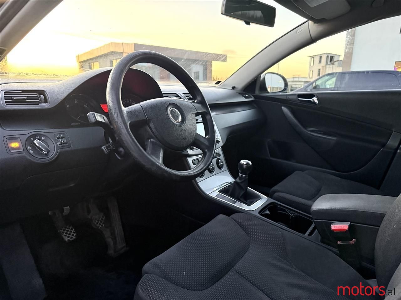 2007' Volkswagen Passat photo #5