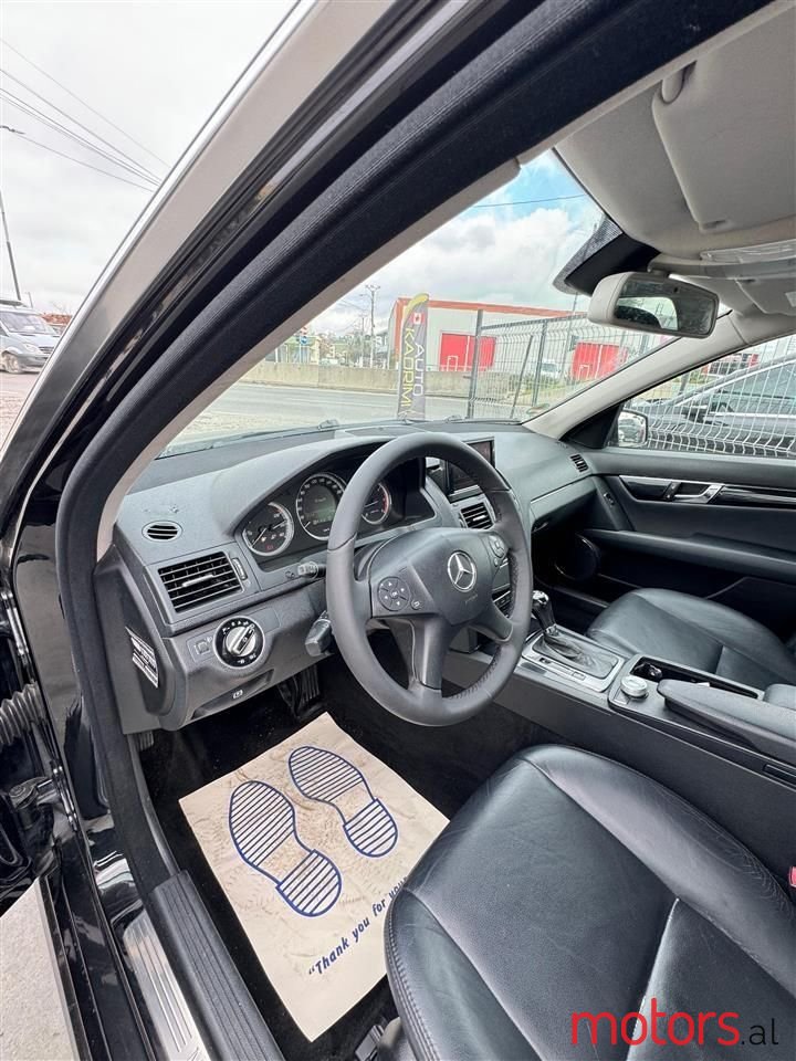 2009' Mercedes-Benz C 220 photo #3