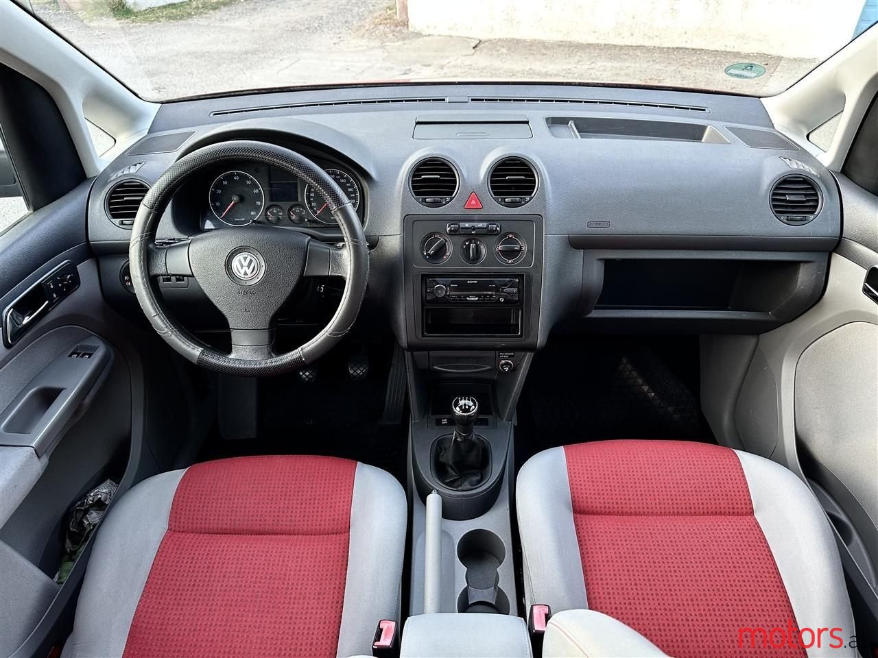 2007' Volkswagen Caddy photo #6