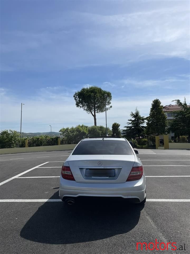 2013' Mercedes-Benz C 250 photo #5