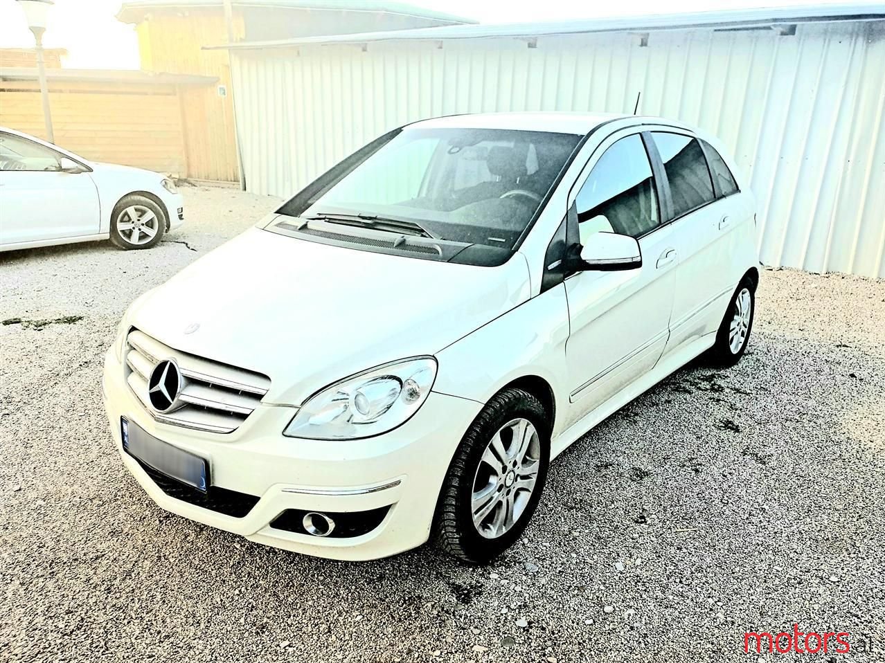 2011' Mercedes-Benz B 170 photo #1