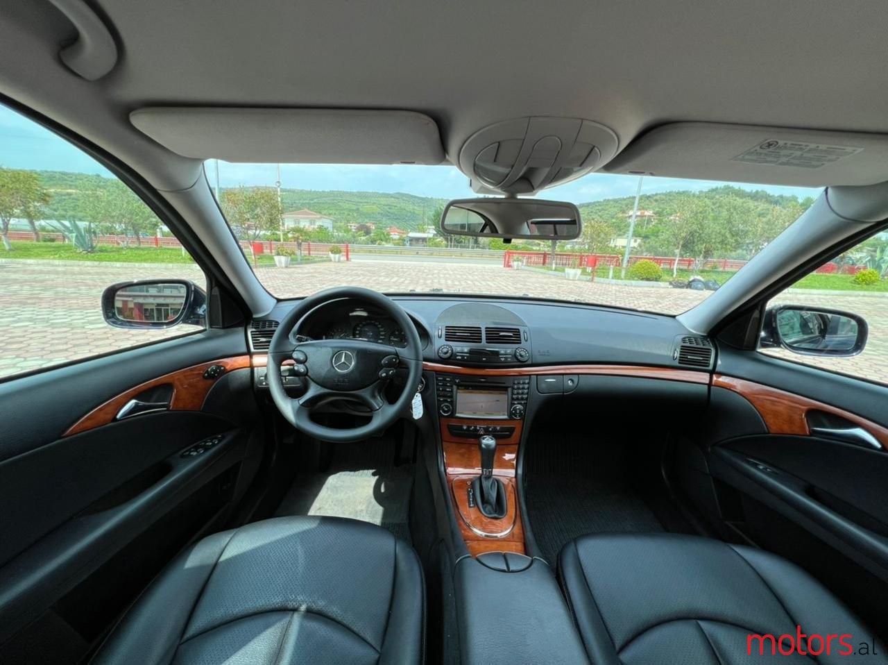 2009' Mercedes-Benz E 220 photo #6