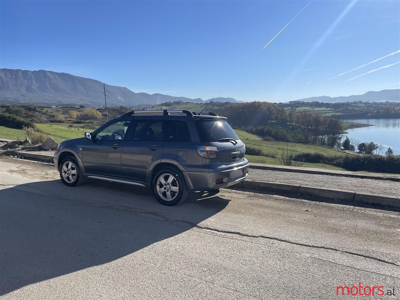 2006' Mitsubishi Outlander photo #1