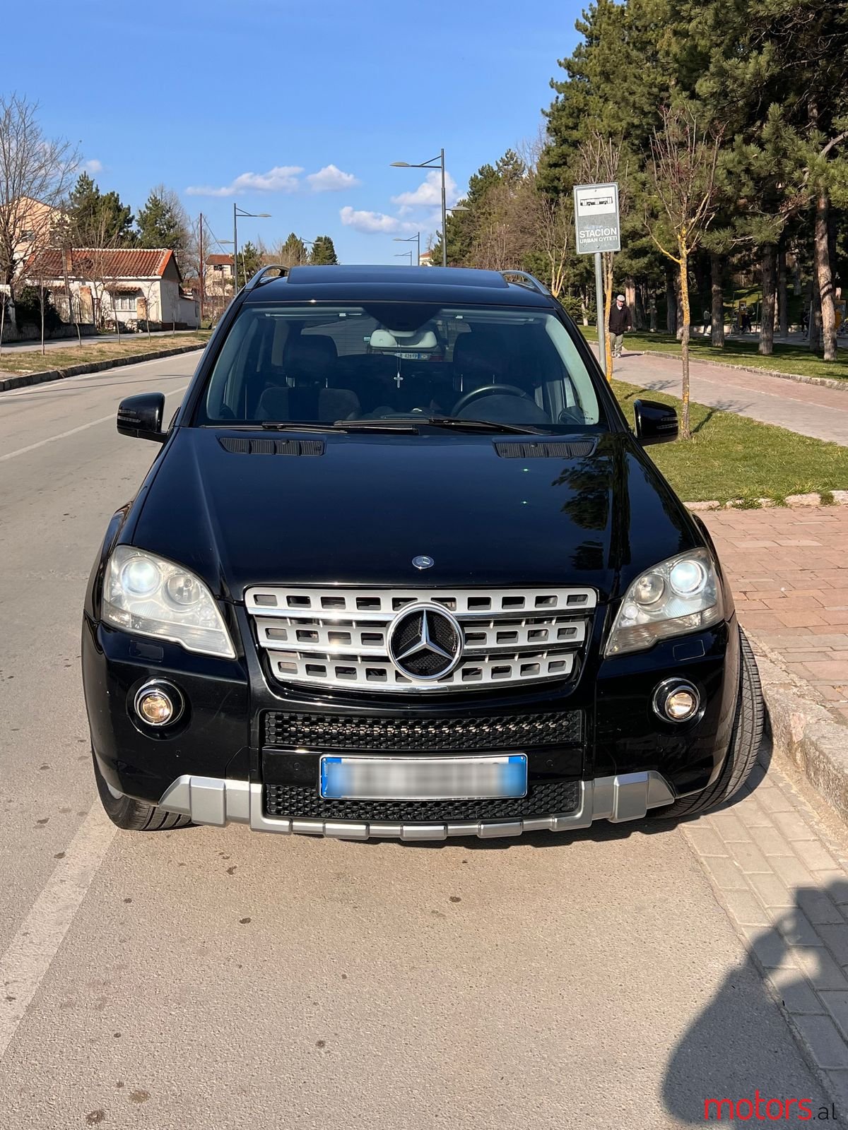 2011' Mercedes-Benz ML 350 photo #3