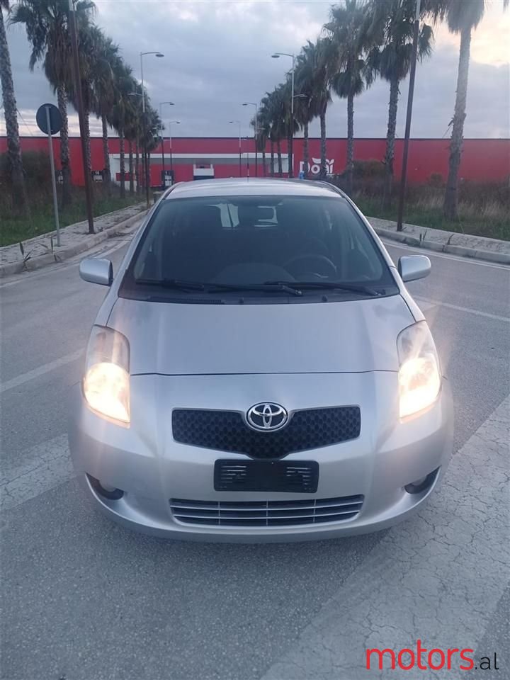 2007' Toyota Yaris photo #1