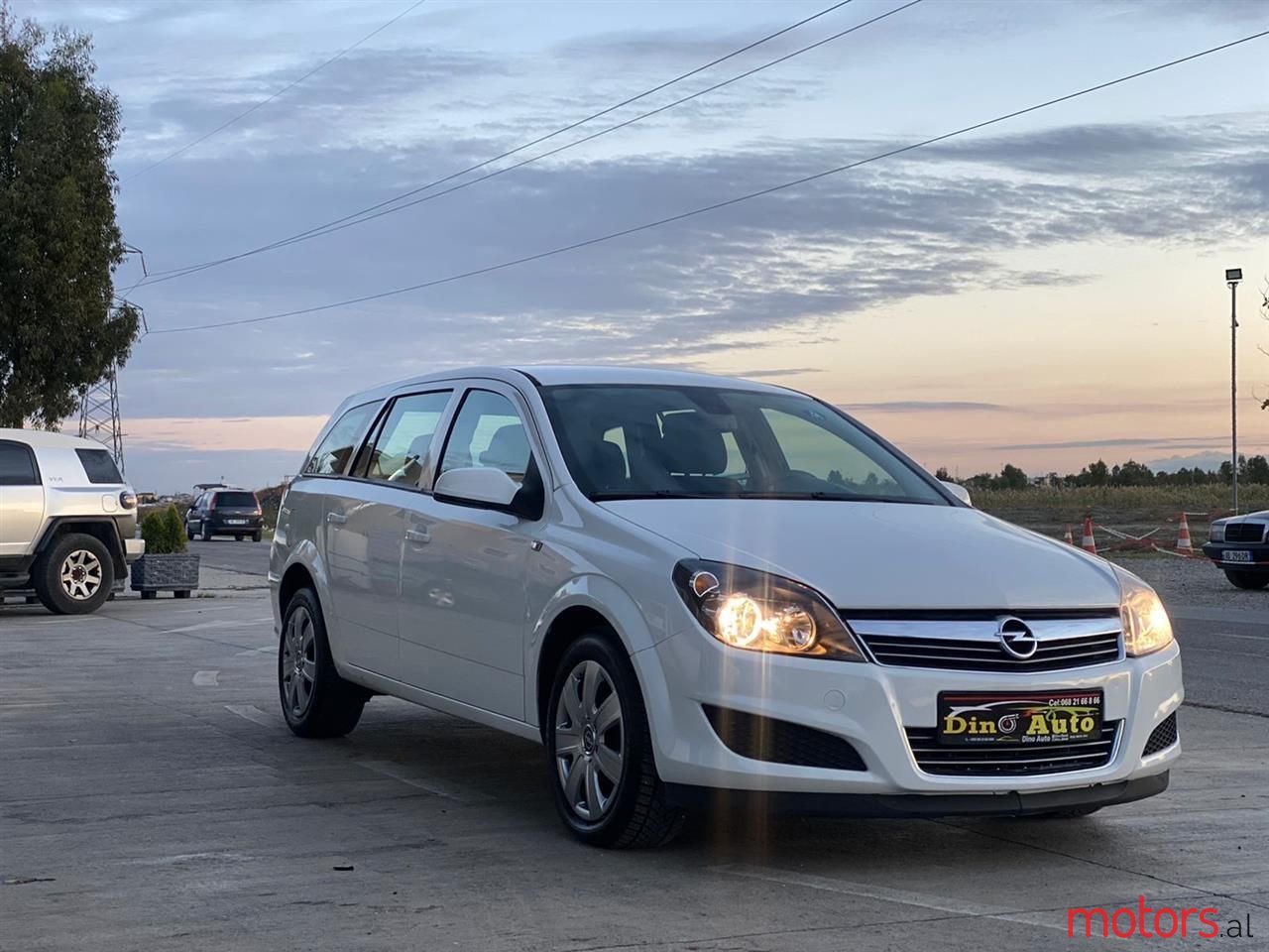 2009' Opel Astra photo #4