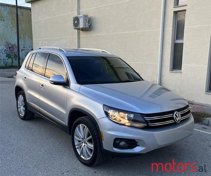 2014' Volkswagen Tiguan photo #2