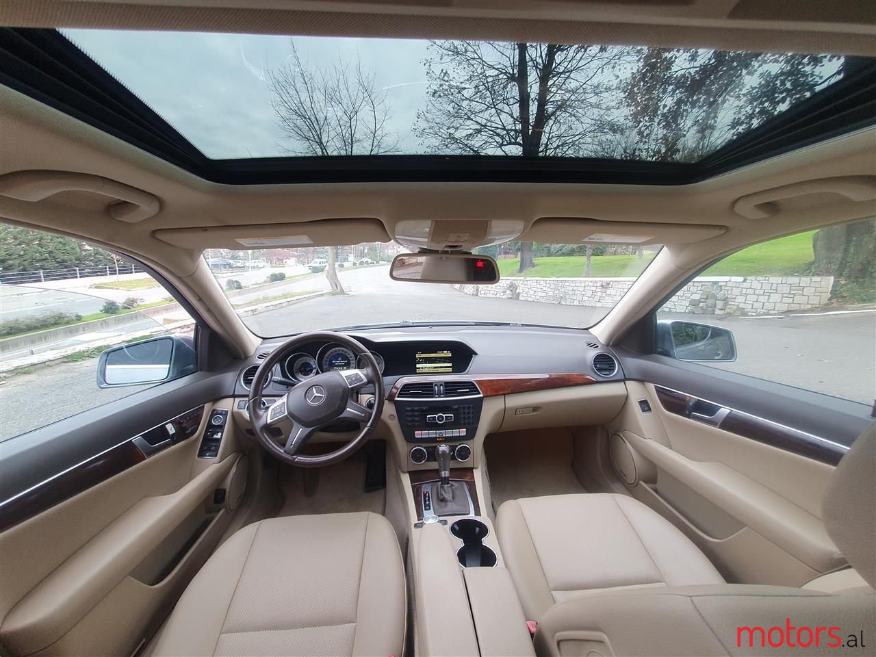 2012' Mercedes-Benz C 300 photo #4