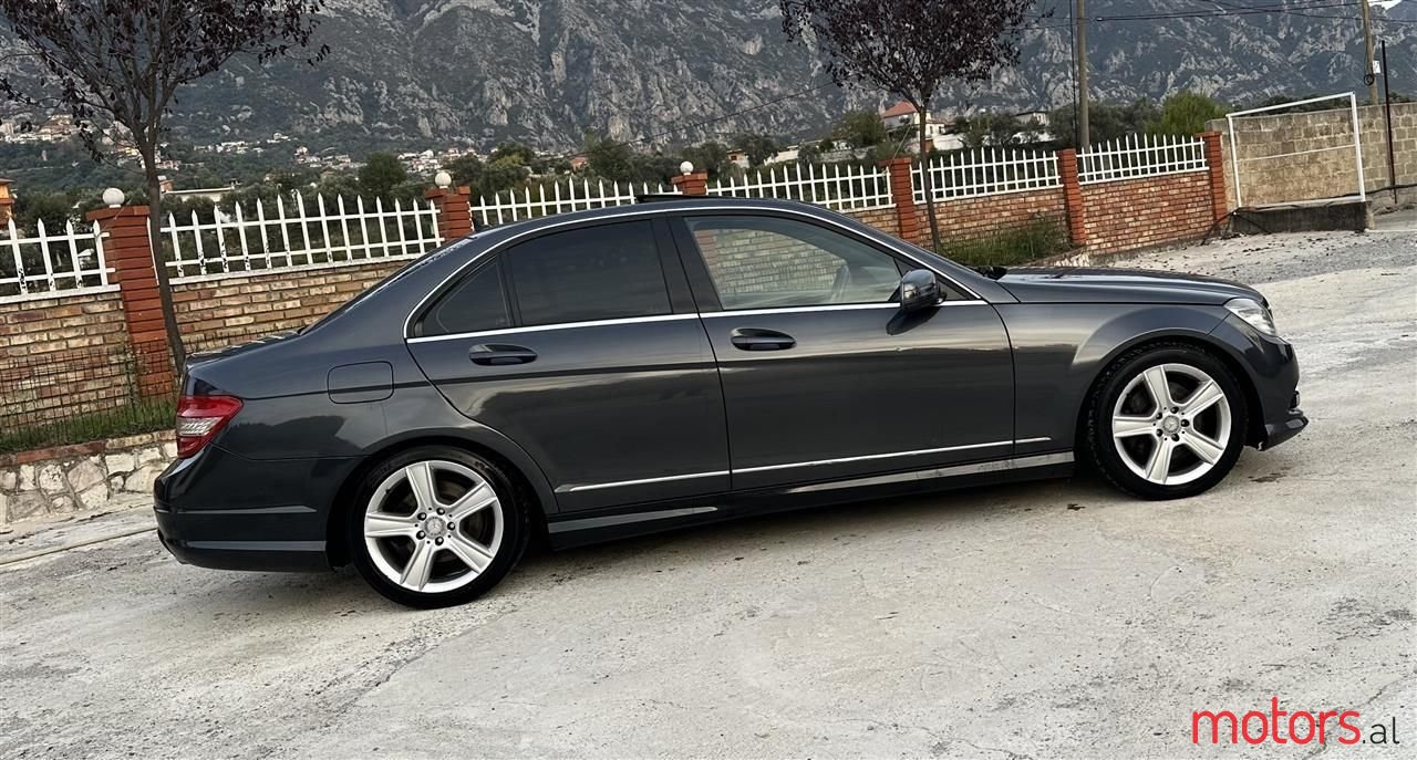2010' Mercedes-Benz C 300 photo #4